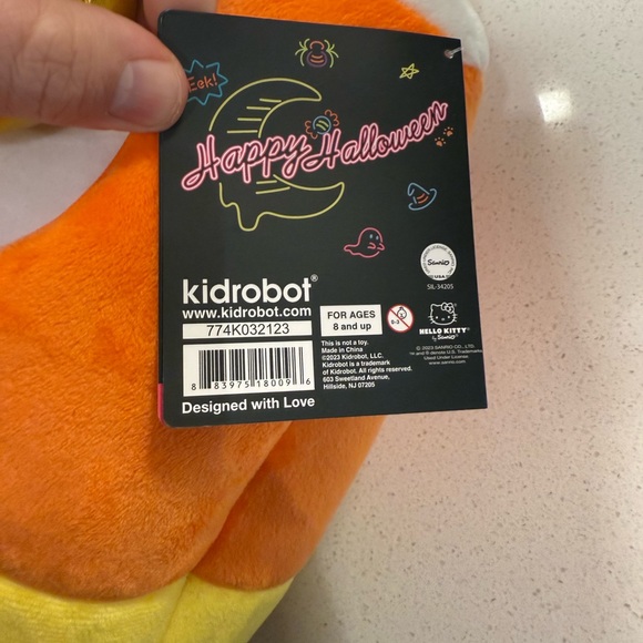 Hello Kitty Halloween Plush - Picture 5 of 5
